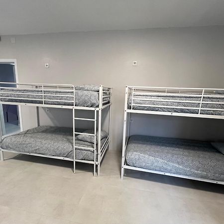 Hostel Oasis มาดริด ภายนอก รูปภาพ