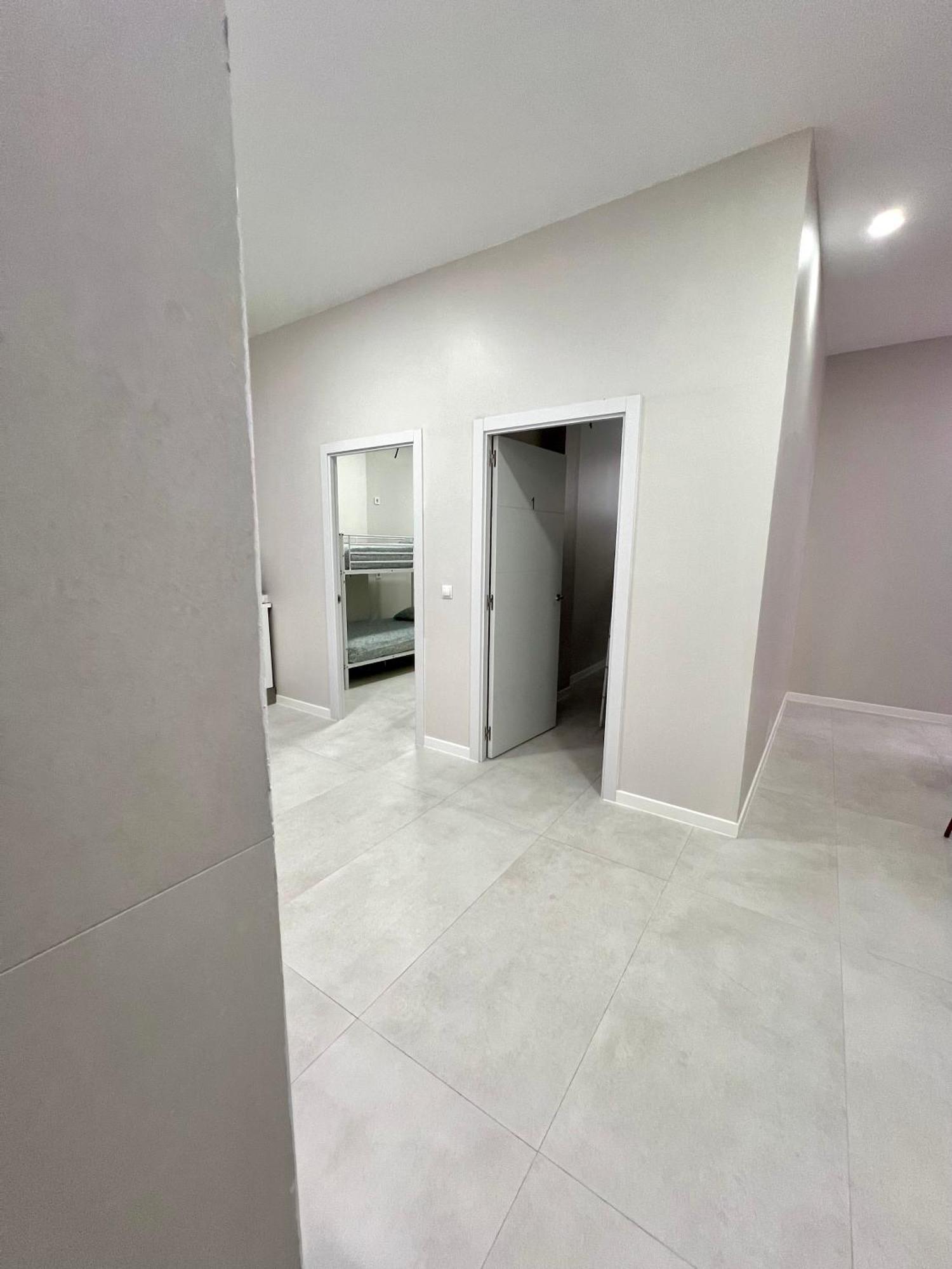 Hostel Oasis มาดริด ภายนอก รูปภาพ
