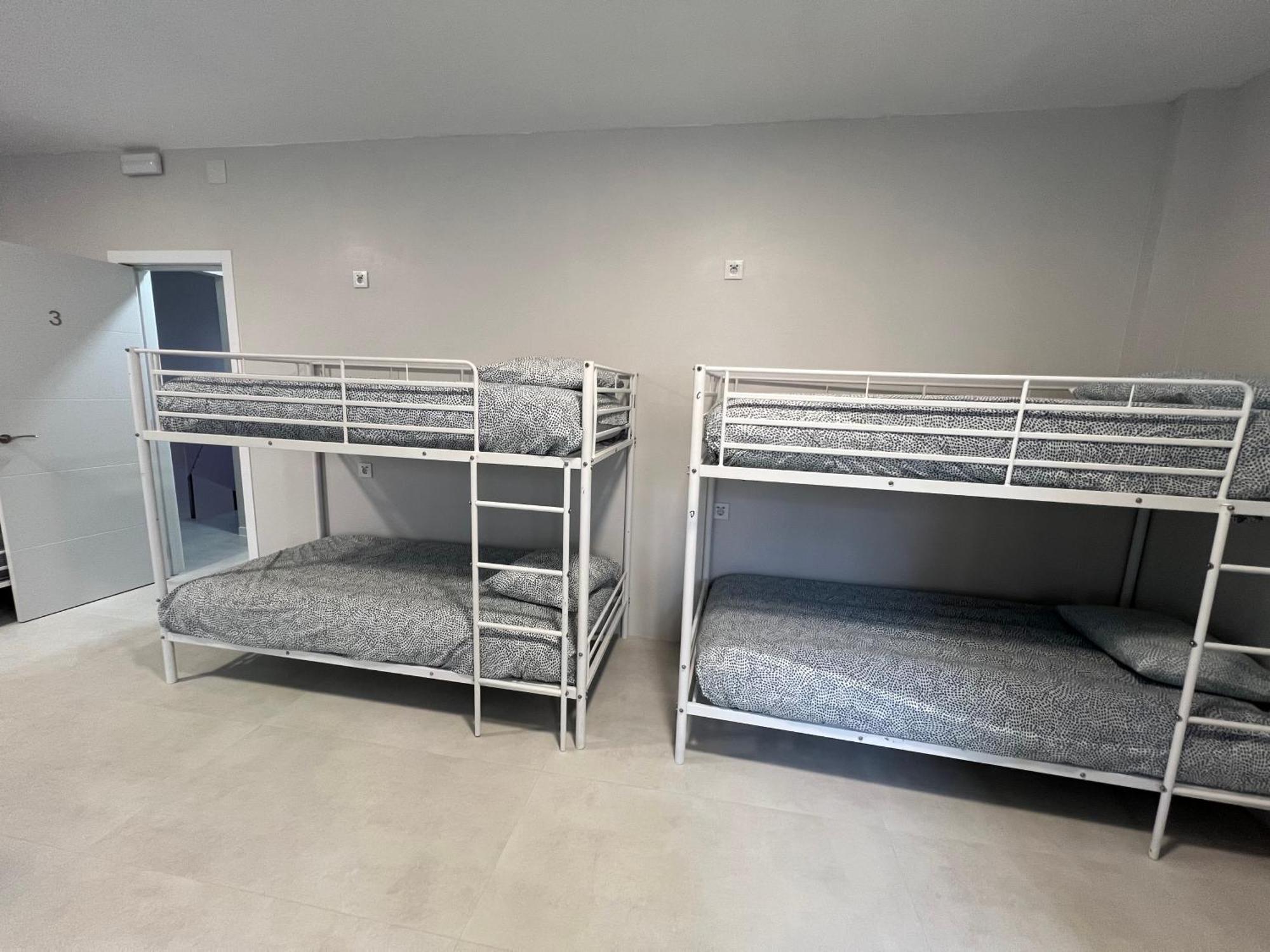 Hostel Oasis มาดริด ภายนอก รูปภาพ
